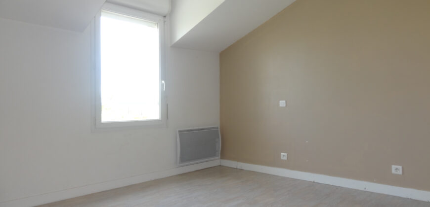 Location maison – Le Mesnil-en-Vallée