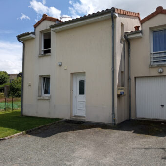 Location maison – Le Mesnil-en-Vallée